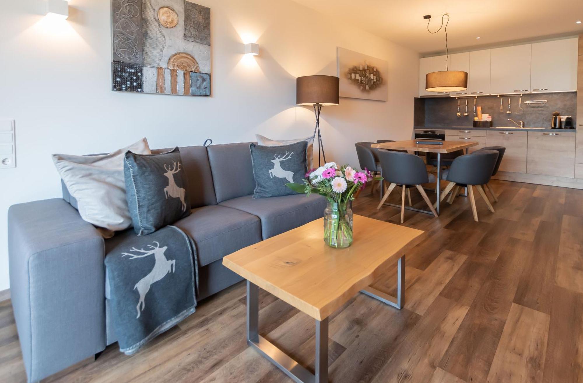 Schoenblick Residence Apartments - Including Summer Card Zell am See Room photo