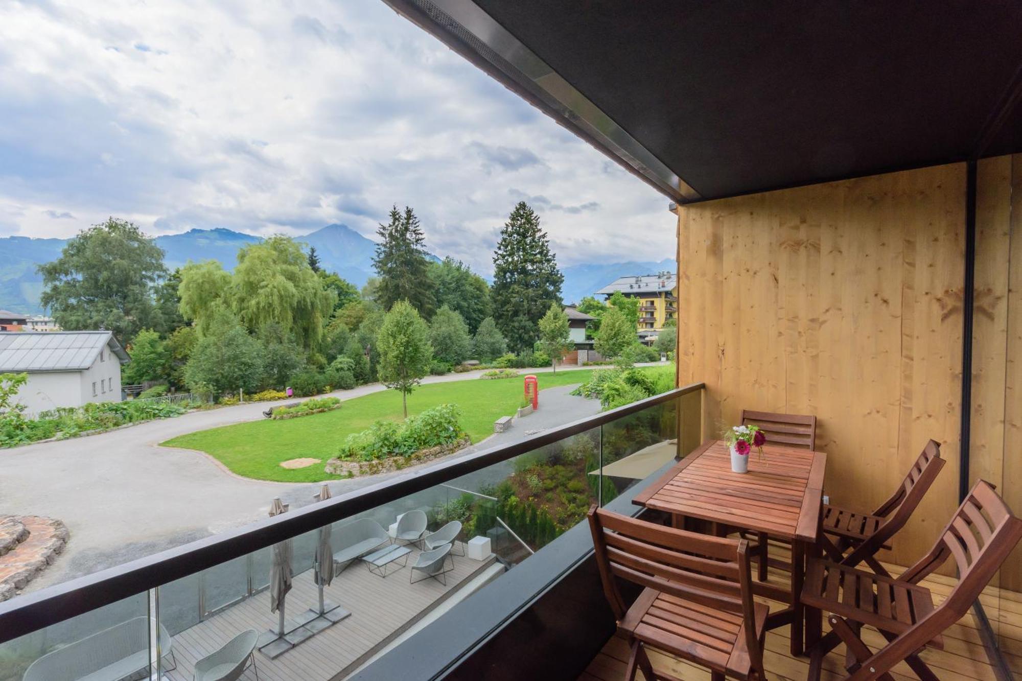 Schoenblick Residence Apartments - Including Summer Card Zell am See Room photo