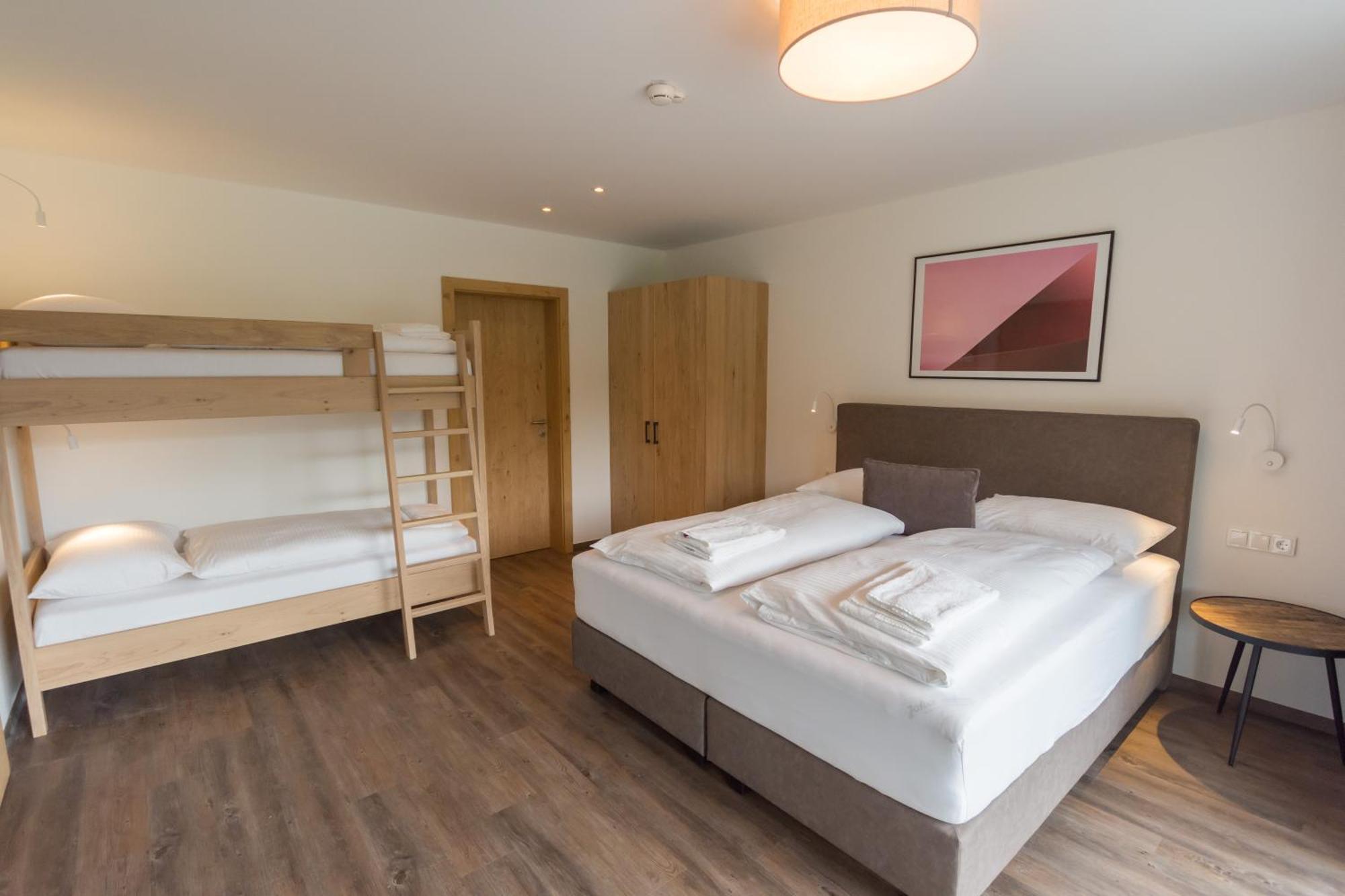 Schoenblick Residence Apartments - Including Summer Card Zell am See Room photo